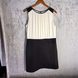 LOFT Petites Black White Colorblock Sleeveless Dress Size 12 P fitted business